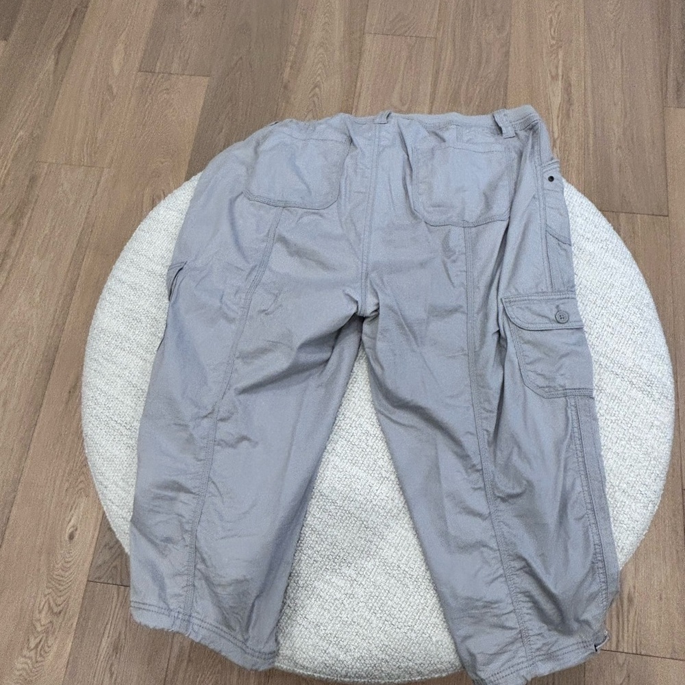 Style & Co. Gray Capris